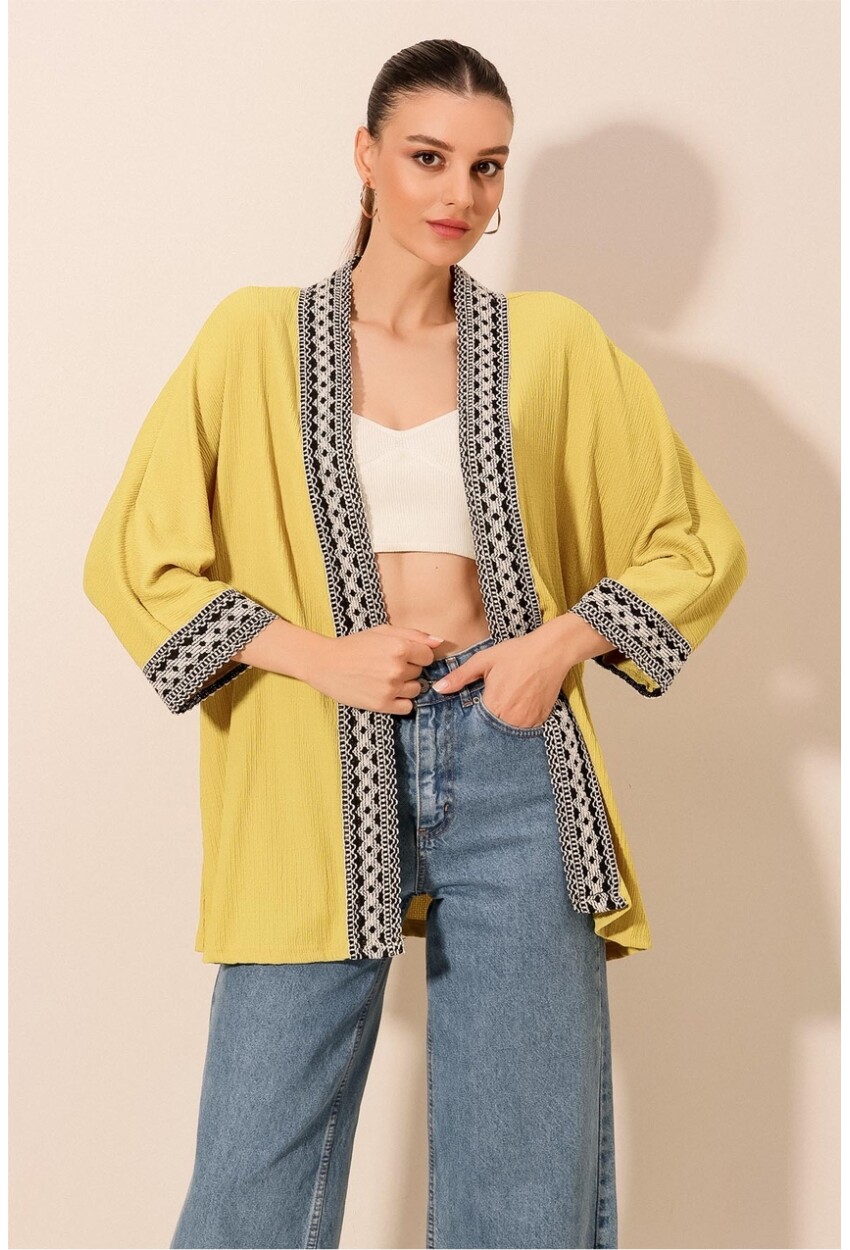 5866 Nakışlı Örme Kimono