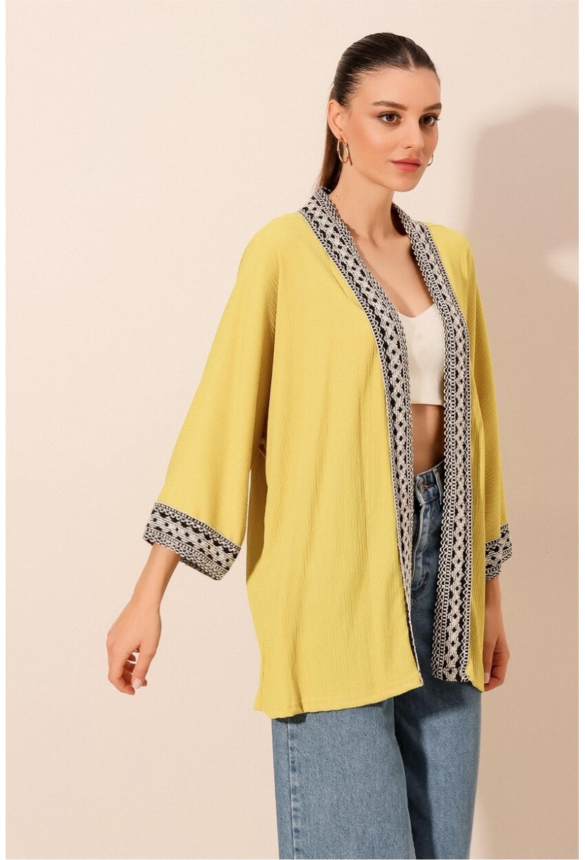 5866 Nakışlı Örme Kimono