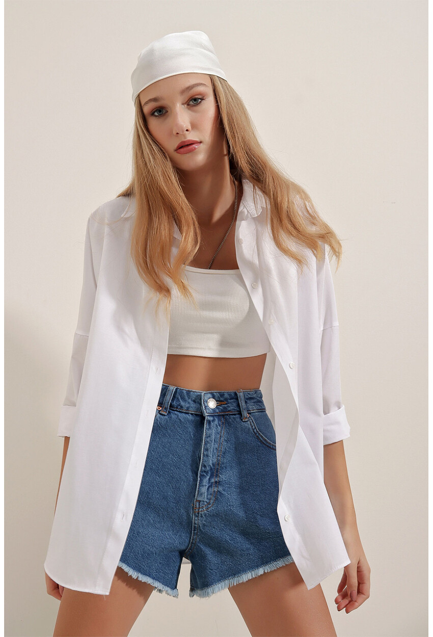 3900 Oversize Uzun Basic Beyaz Gömlek