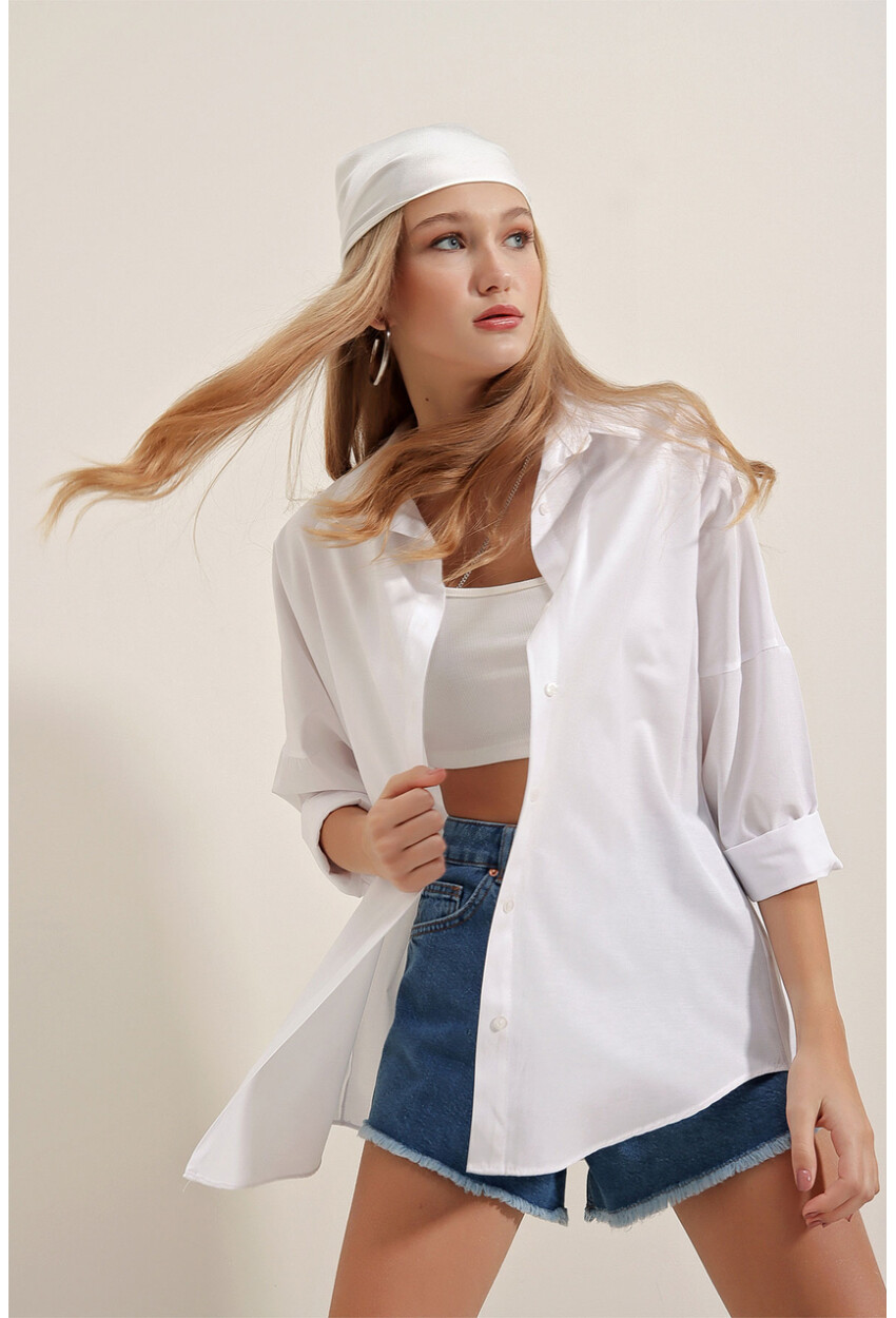 3900 Oversize Uzun Basic Beyaz Gömlek