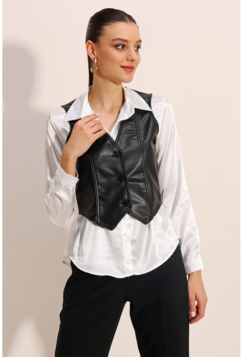 6790 Faux Leather Vest