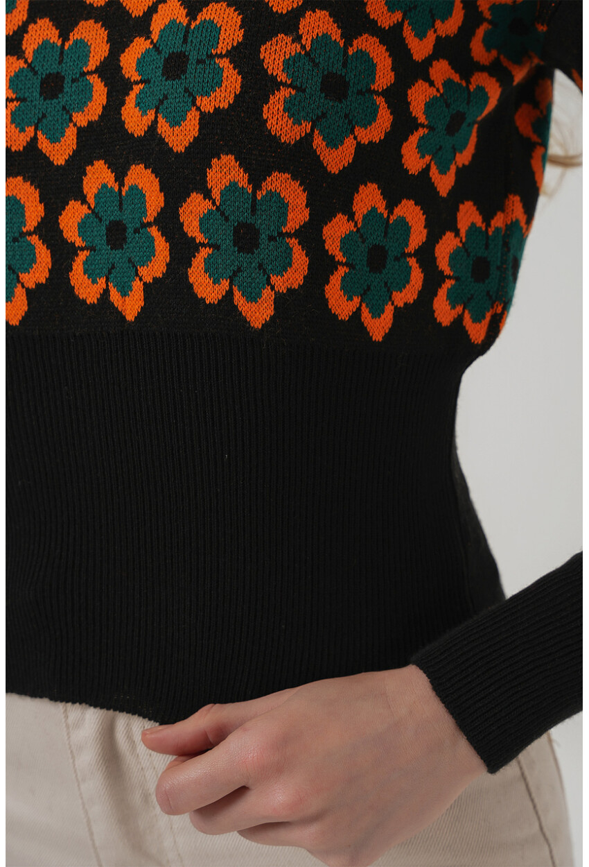 15801 Boğazlı Desenli Crop Kazak