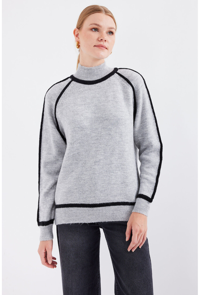 15879 Striped Oversized Knit Sweater