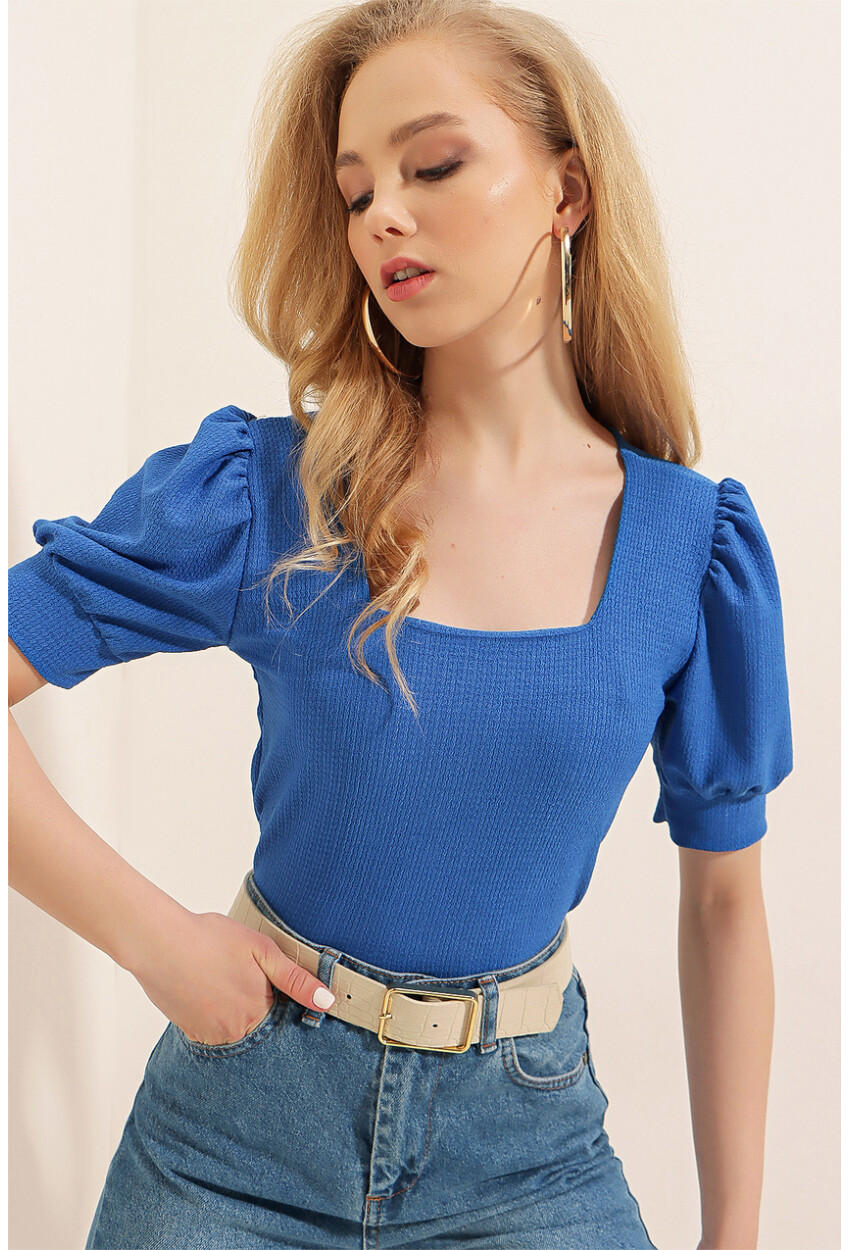 0409 Square Neck Knit Blouse