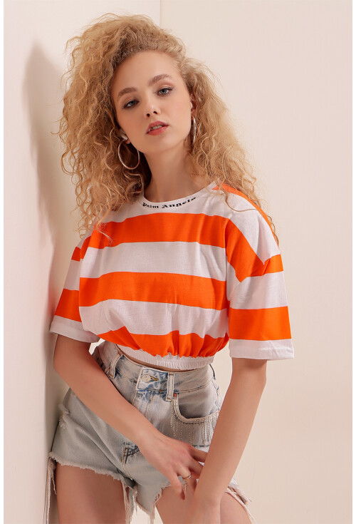 01520 Çizgili Crop Tişört