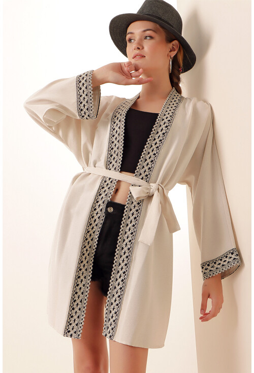 05867 Nakışlı Keten Kimono