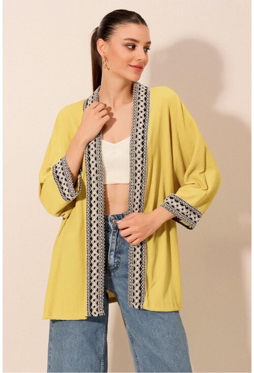 5866 Nakışlı Örme Kimono