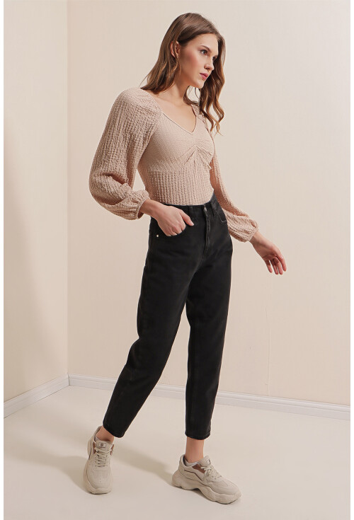 6563 Mom Jeans