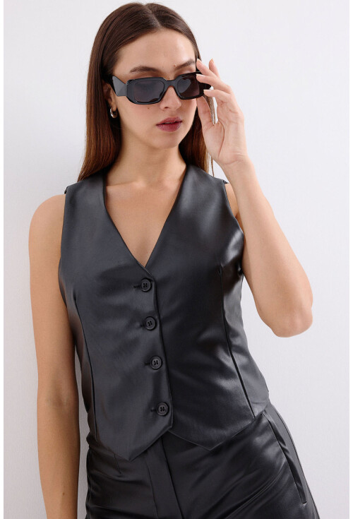 6799 Kısa Suni Deri Yelek