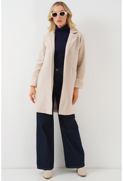 9145 Kadın Kolları Tüylü Balık Sırtı Kaşe Kaban