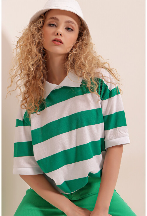 01519 Polo Yaka Çizgili Tişört