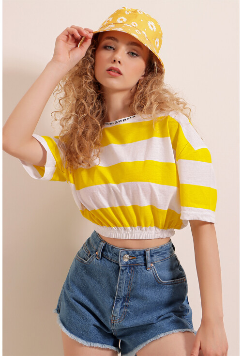 01520 Çizgili Crop Tişört