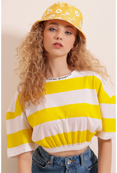 01520 Çizgili Crop Tişört