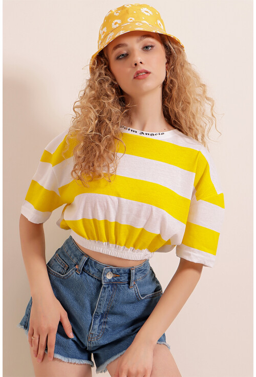 01520 Çizgili Crop Tişört