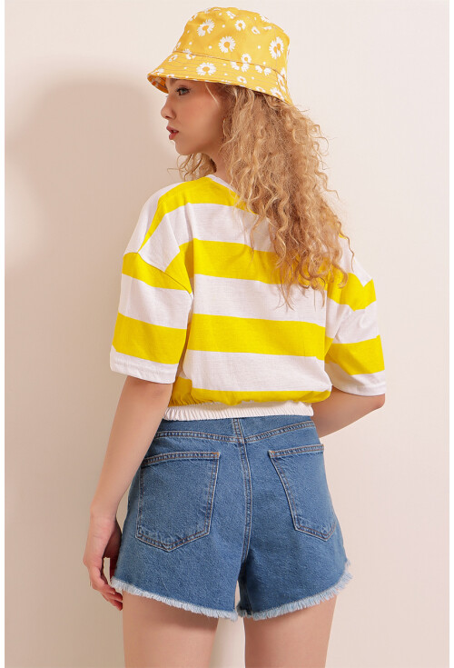 01520 Çizgili Crop Tişört