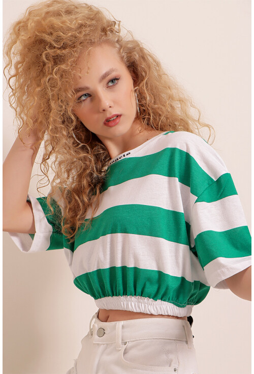 01520 Çizgili Crop Tişört