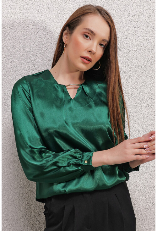 0448 Dökümlü Saten Bluz