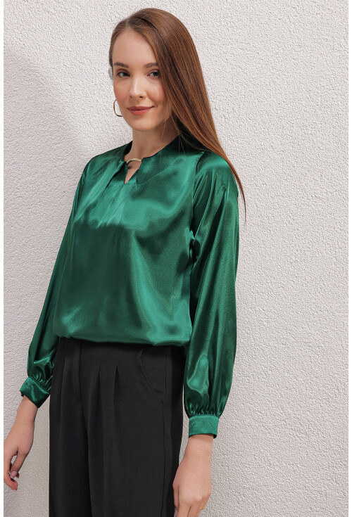 0448 Dökümlü Saten Bluz