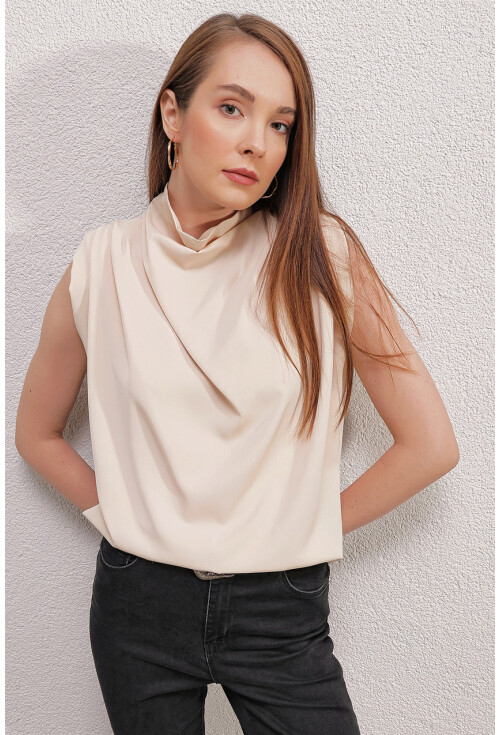 0462 Vatkalı Saten Bluz