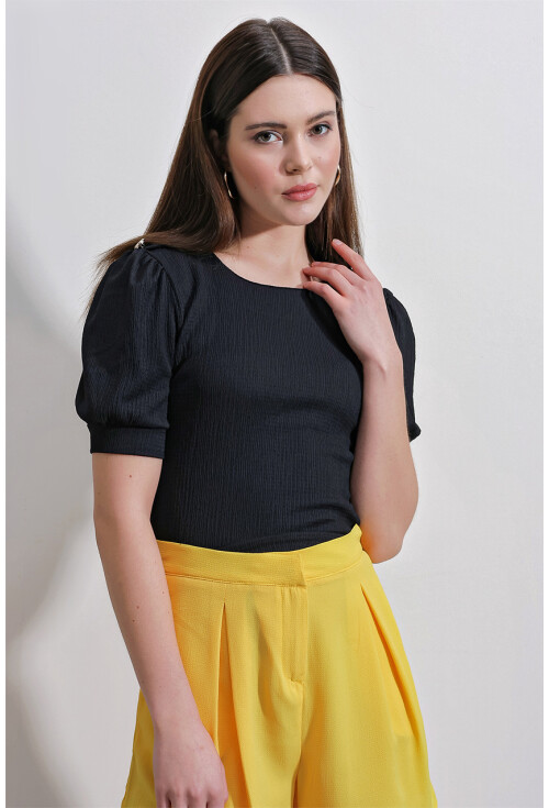0468 Düğme Detaylı Örme Bluz