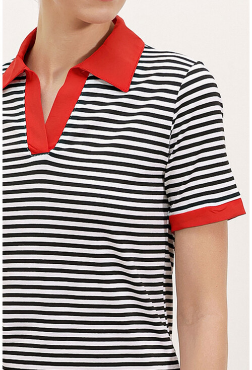 0499 Polo Yaka Çizgili Tişört