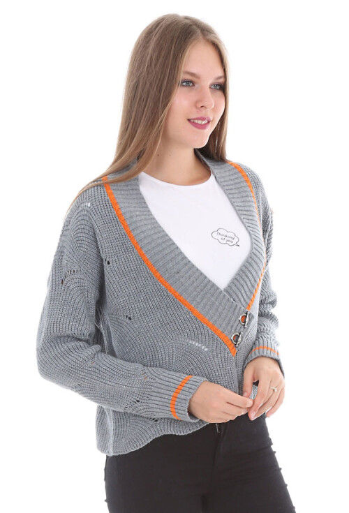 15326 KUŞ GÖZÜ DÜĞMELİ TRİKO HIRKA