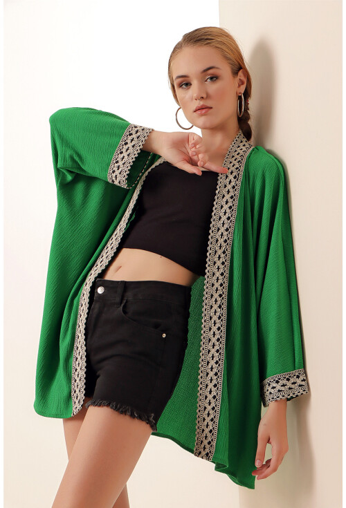 5866 Nakışlı Örme Kimono