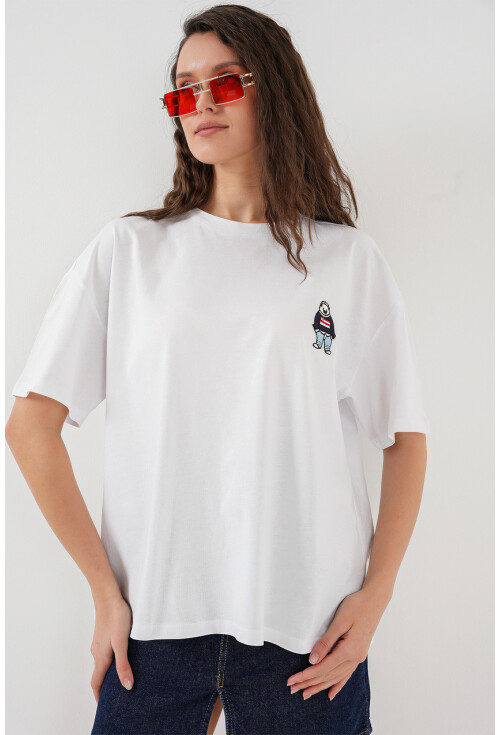 Kadın Nakışlı Oversize Tişört 4325