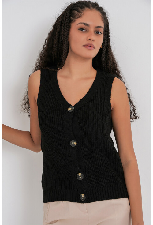 15881 Buttoned Short Knit Vest