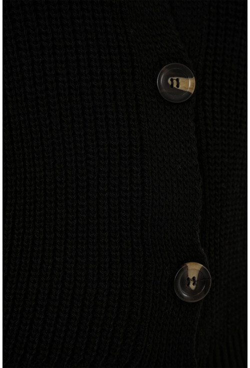 15881 Buttoned Short Knit Vest