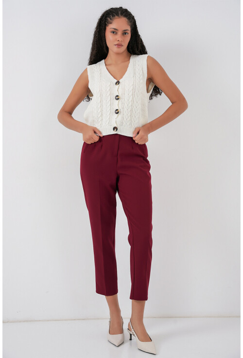 15882 Buttoned Short Knit Vest
