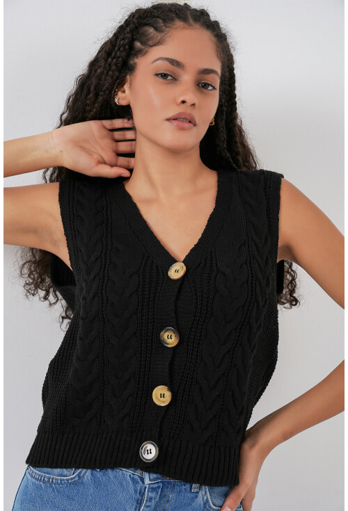 15882 Buttoned Short Knit Vest