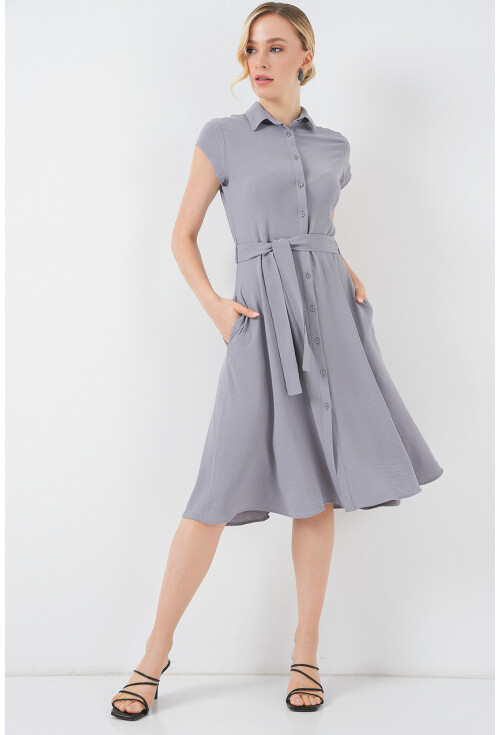 1677 Boydan Düğmeli Kuşaklı Elbise