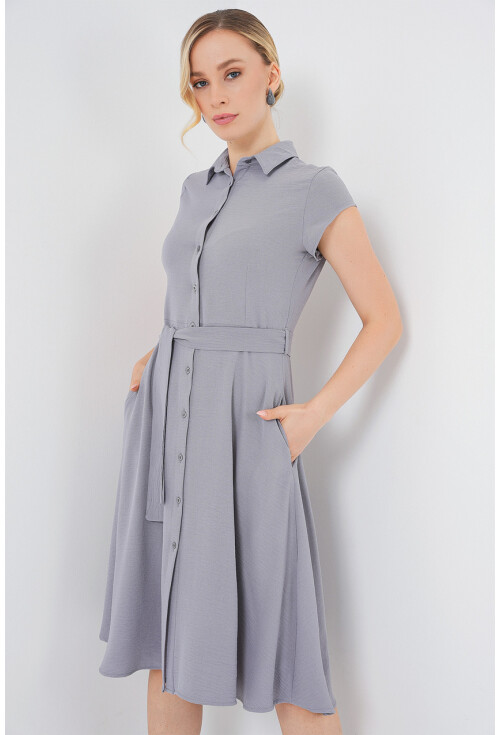 1677 Boydan Düğmeli Kuşaklı Elbise