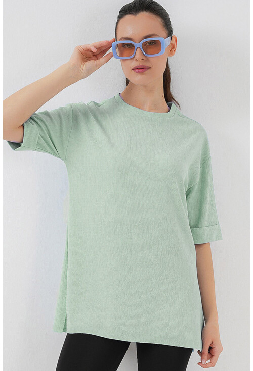 4332 Yanı Yırtmaçlı Örme Tişört