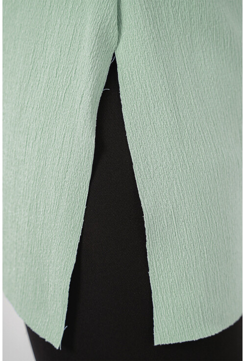 4332 Yanı Yırtmaçlı Örme Tişört