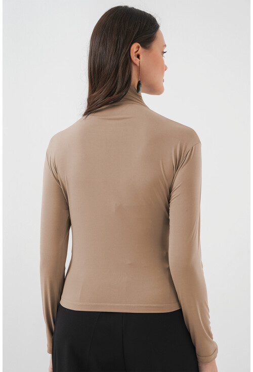 925 Büzgü Detaylı Sandy Bluz