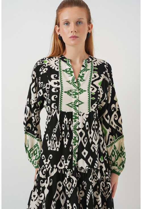 Kadın Desenli Uzun Tesettür Elbise 2585