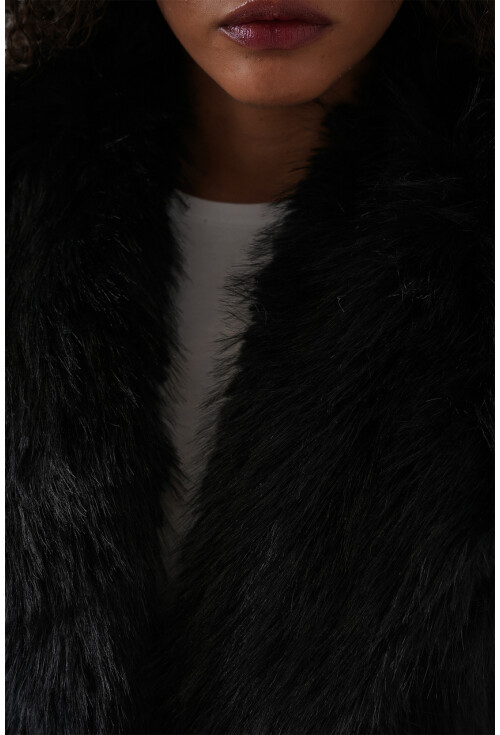 Kadın Kemerli Oversize Kürklü Kaban