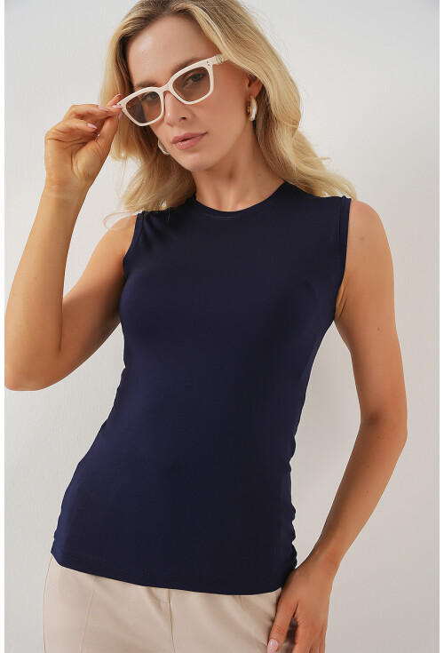 Kadın Kolsuz Body 4347