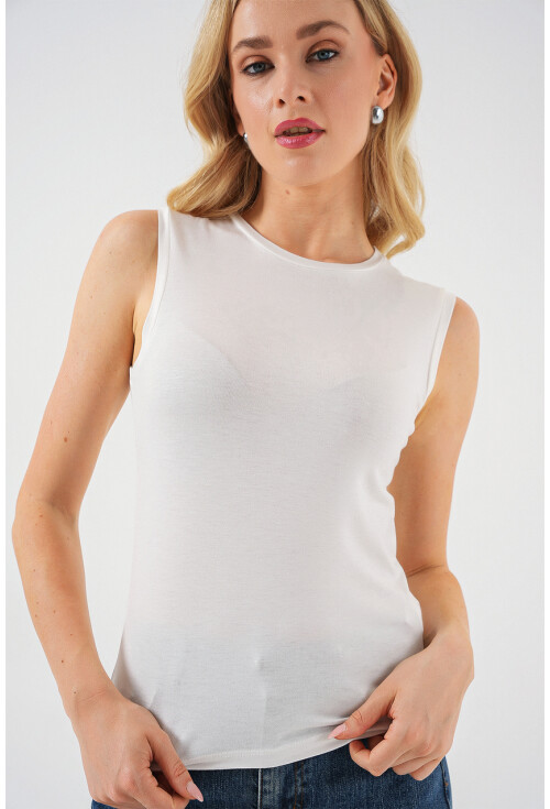 Kadın Kolsuz Body 4347