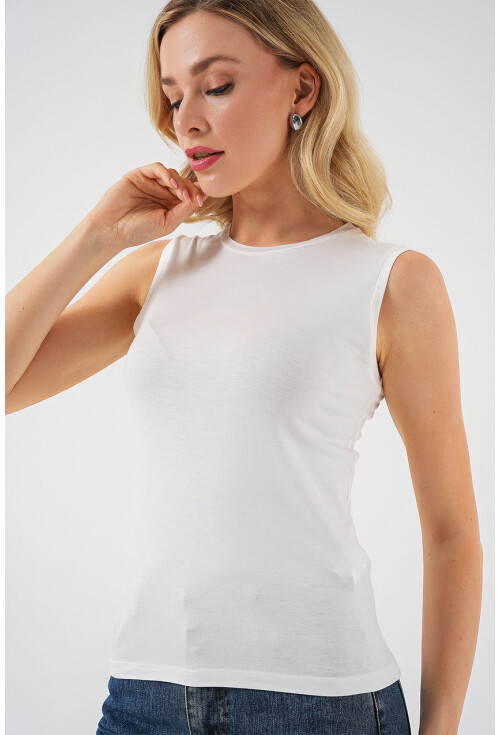 Kadın Kolsuz Body 4347