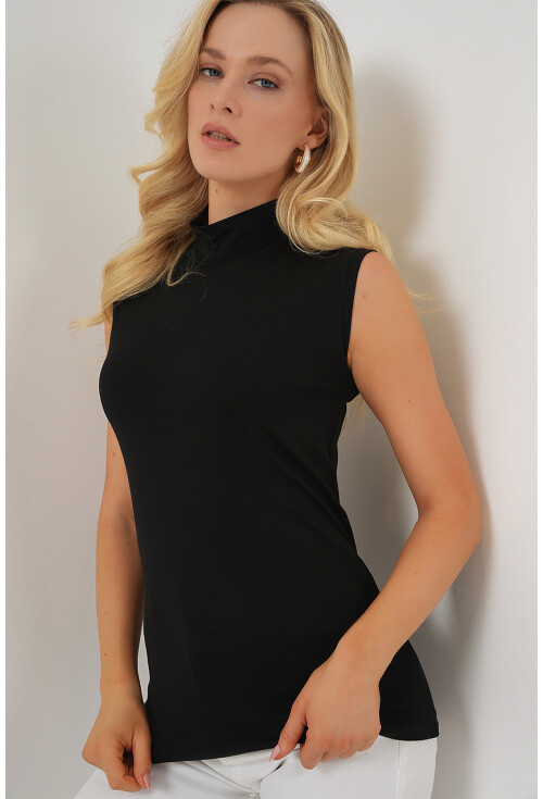 Kadın Kolsuz Body 4348