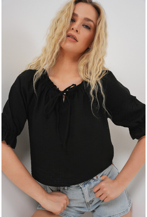 Kadın Yakası Fırfır Detaylı Bluz 959