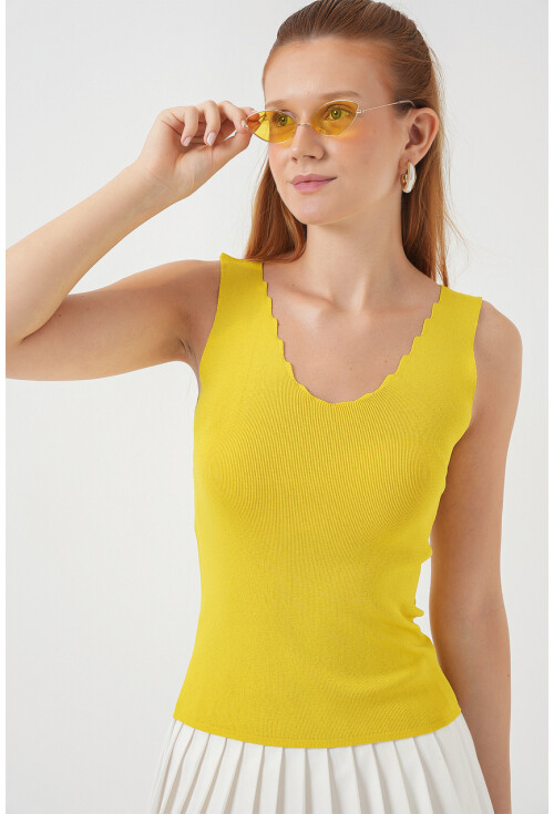 Kadın Zikzaklı V Yaka Bluz 15930