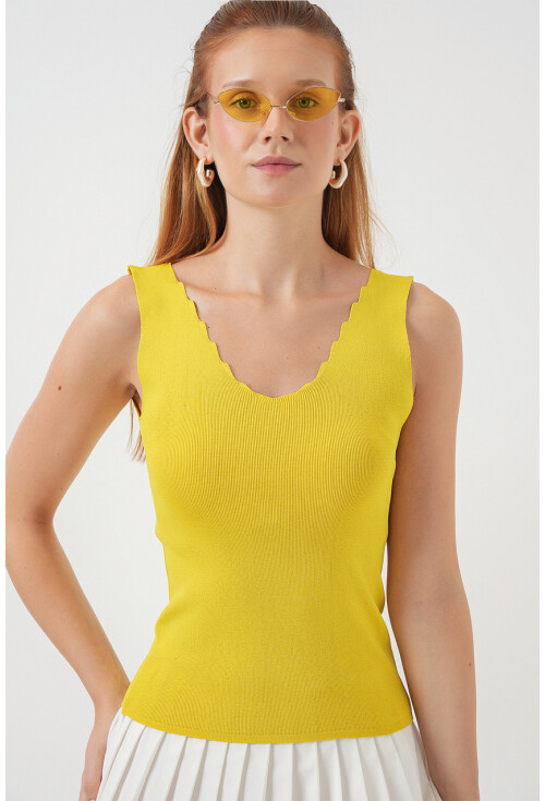 Kadın Zikzaklı V Yaka Bluz 15930