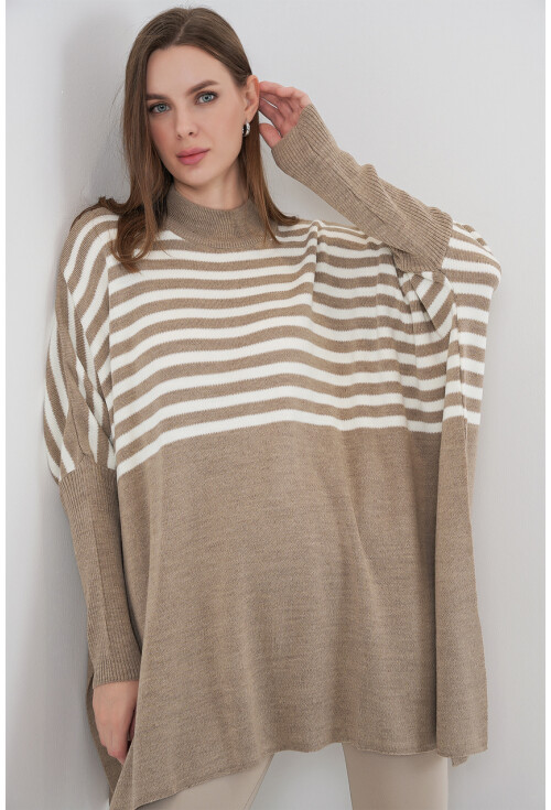 15783 Yırtmaçlı Panço Kazak