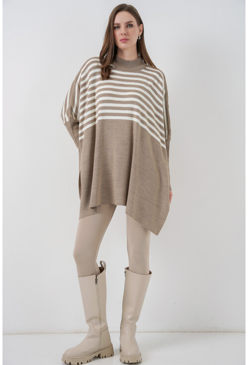 15783 Yırtmaçlı Panço Kazak