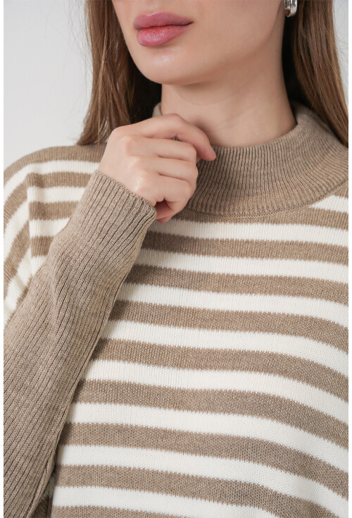 15783 Yırtmaçlı Panço Kazak