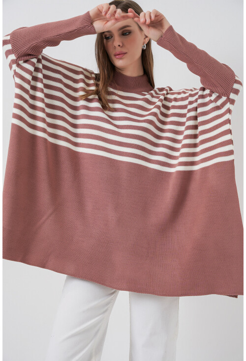 15783 Yırtmaçlı Panço Kazak